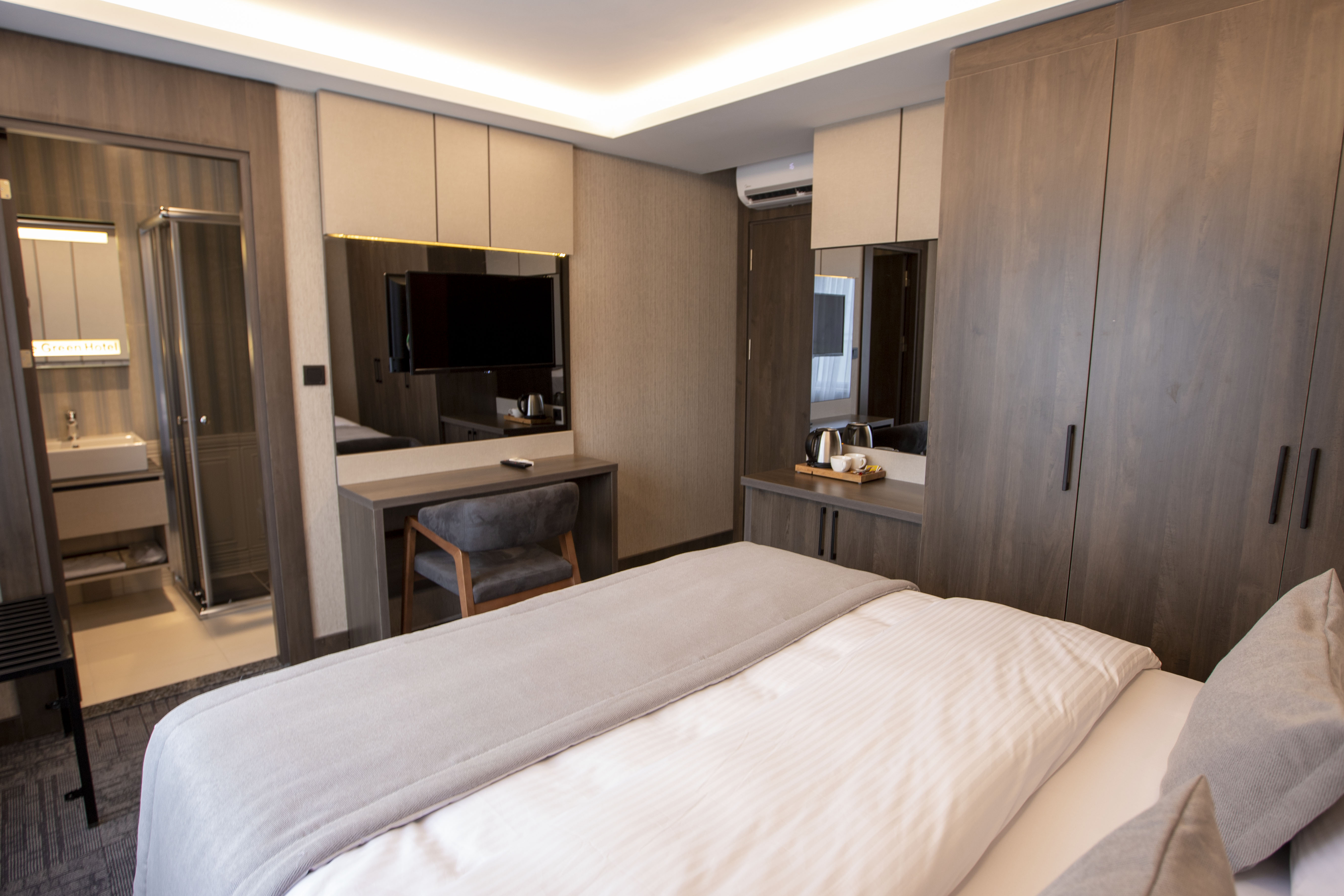 Büyük Tek Kişilik Oda