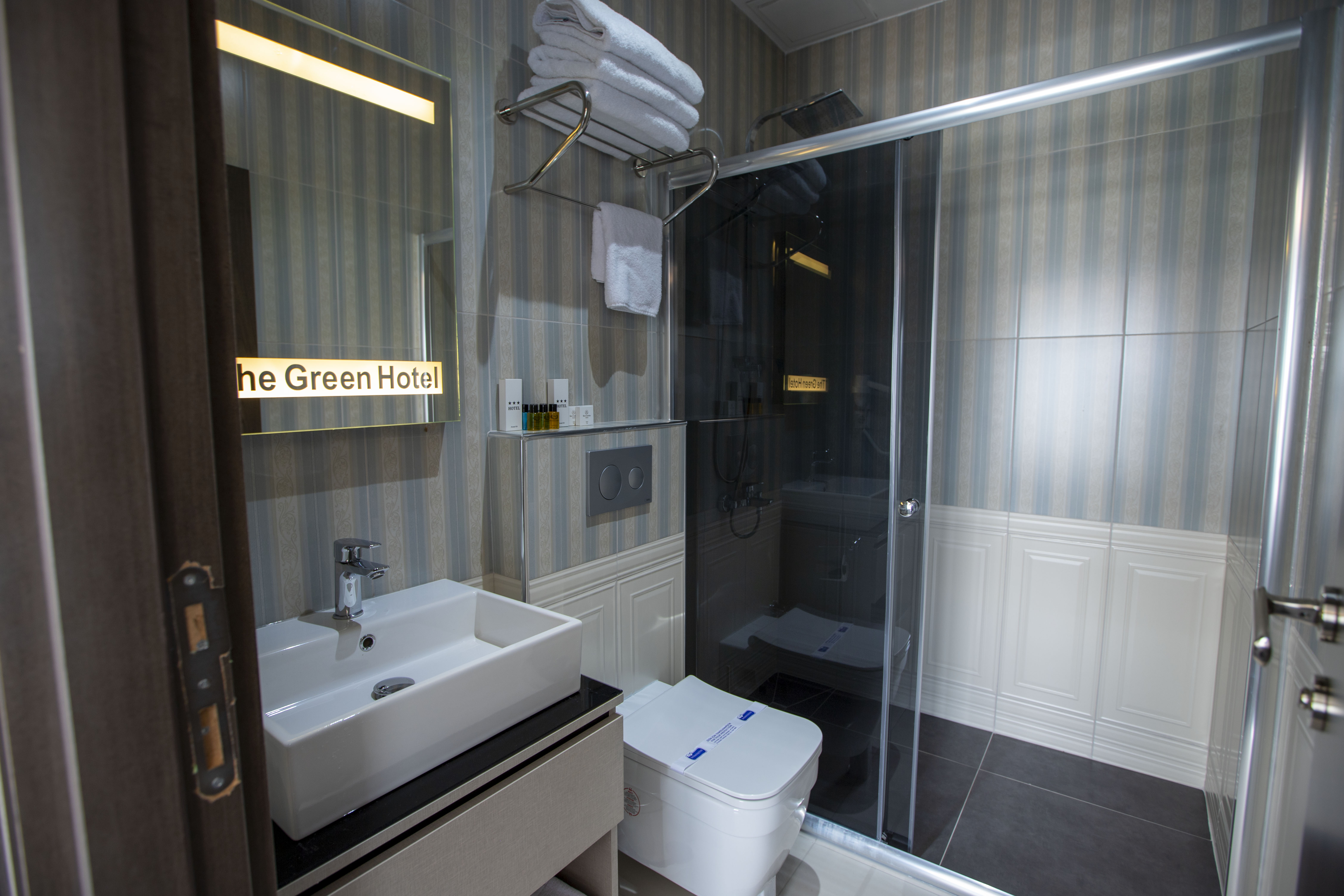 Büyük Tek Kişilik Oda