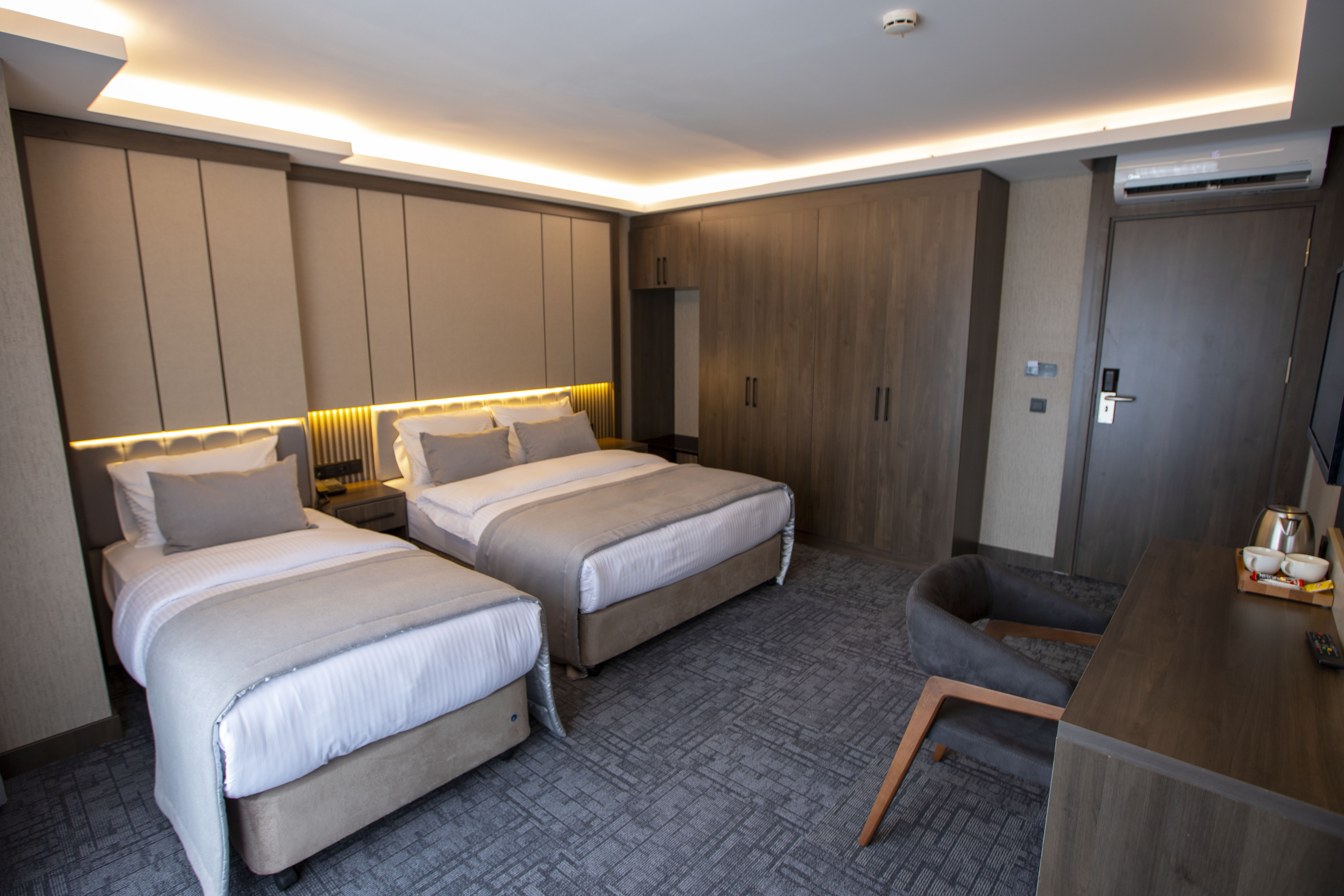 TRİPLE 3 KİŞİLİK ODA